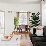Modern Comfort - King Beds - Walk To Sloans Lake