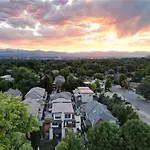Luxurious, Modern Townhome 5 Minute Walk From Cherry Creek North
