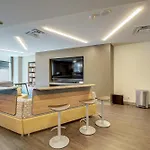 Deluxe Larimer Square Retreat - Walk Everywhere!