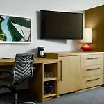 Hyatt Place Pena Station/Denver Airport