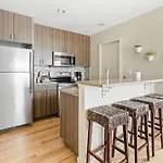 Stunning Guesthouse - Walk Everywhere! Sleeps 6!