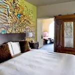 Queen Anne Bed And Breakfast
