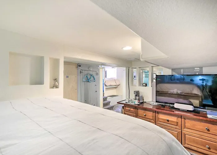 Denver Studio Steps To City Park And Restaurants!