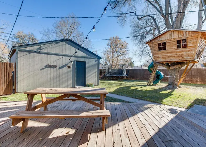 Pet-Friendly Home With Yard, 5 Mi To Downtown Denver