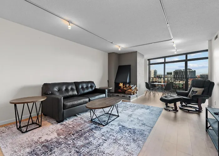 1777 Larimer St #903
