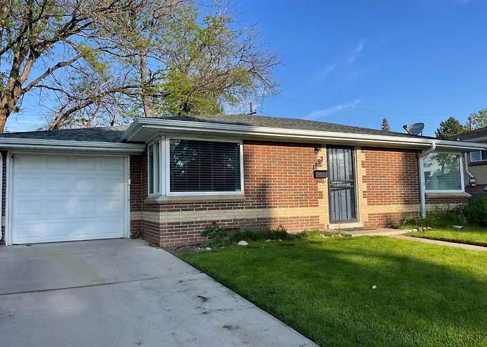 Shared House Central Denver- Queen Sleeper Sofa-24Hr Self Check In One Person