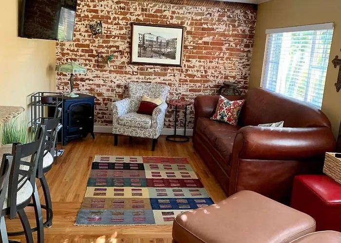 Entire Cozy Home Pet Friendly