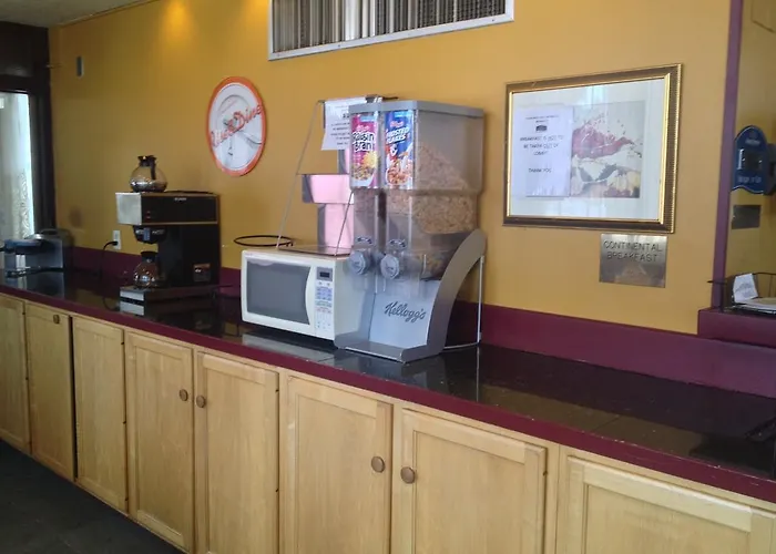 Rodeway Inn & Suites