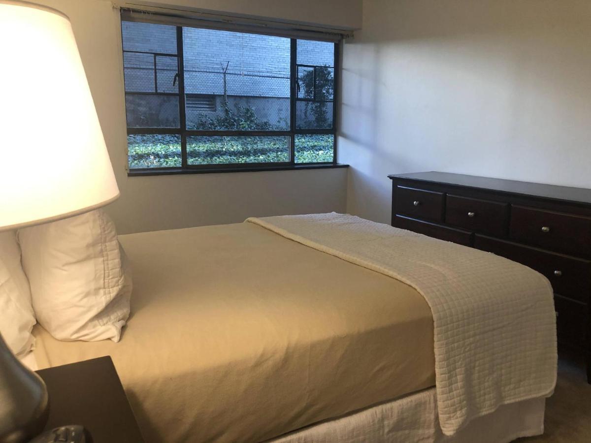 Cheesman Park 30 Day Stays Apartment Denver