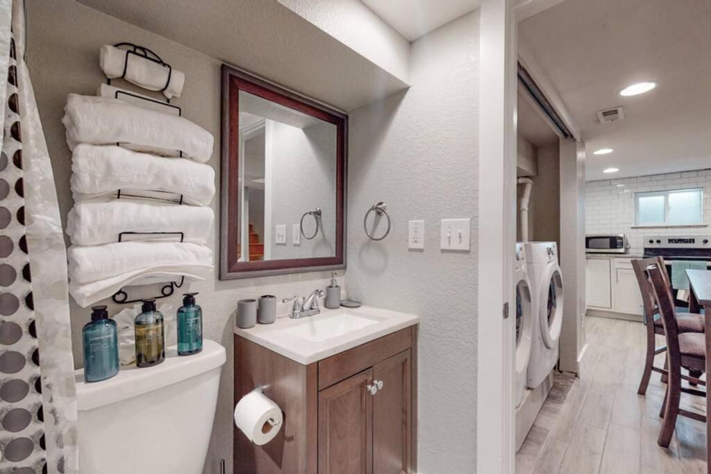2 King Lower 65th Oasis In With King Beds Holiday home Denver