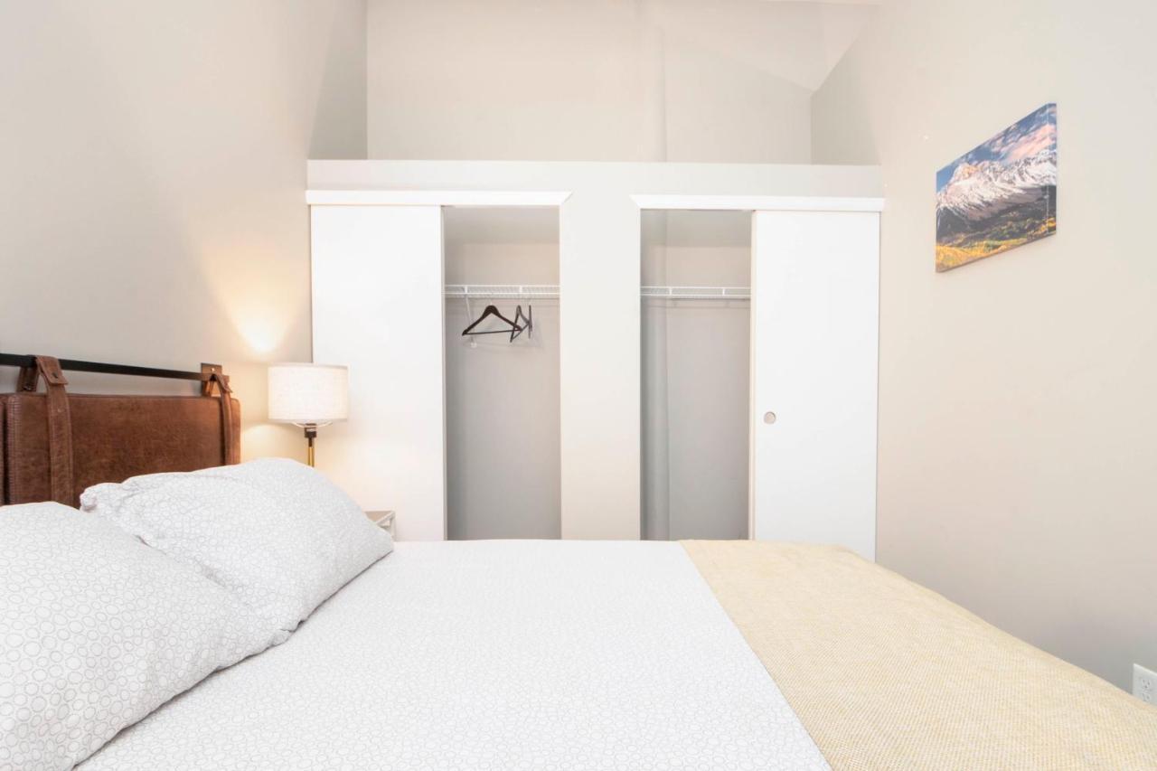 Renu - Relax, Revive, Renew Hotel