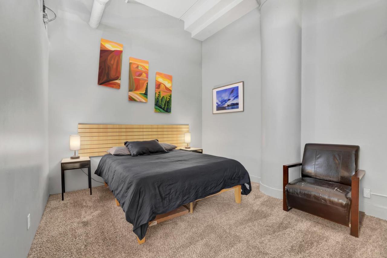 Renu - Relax, Revive, Renew Denver