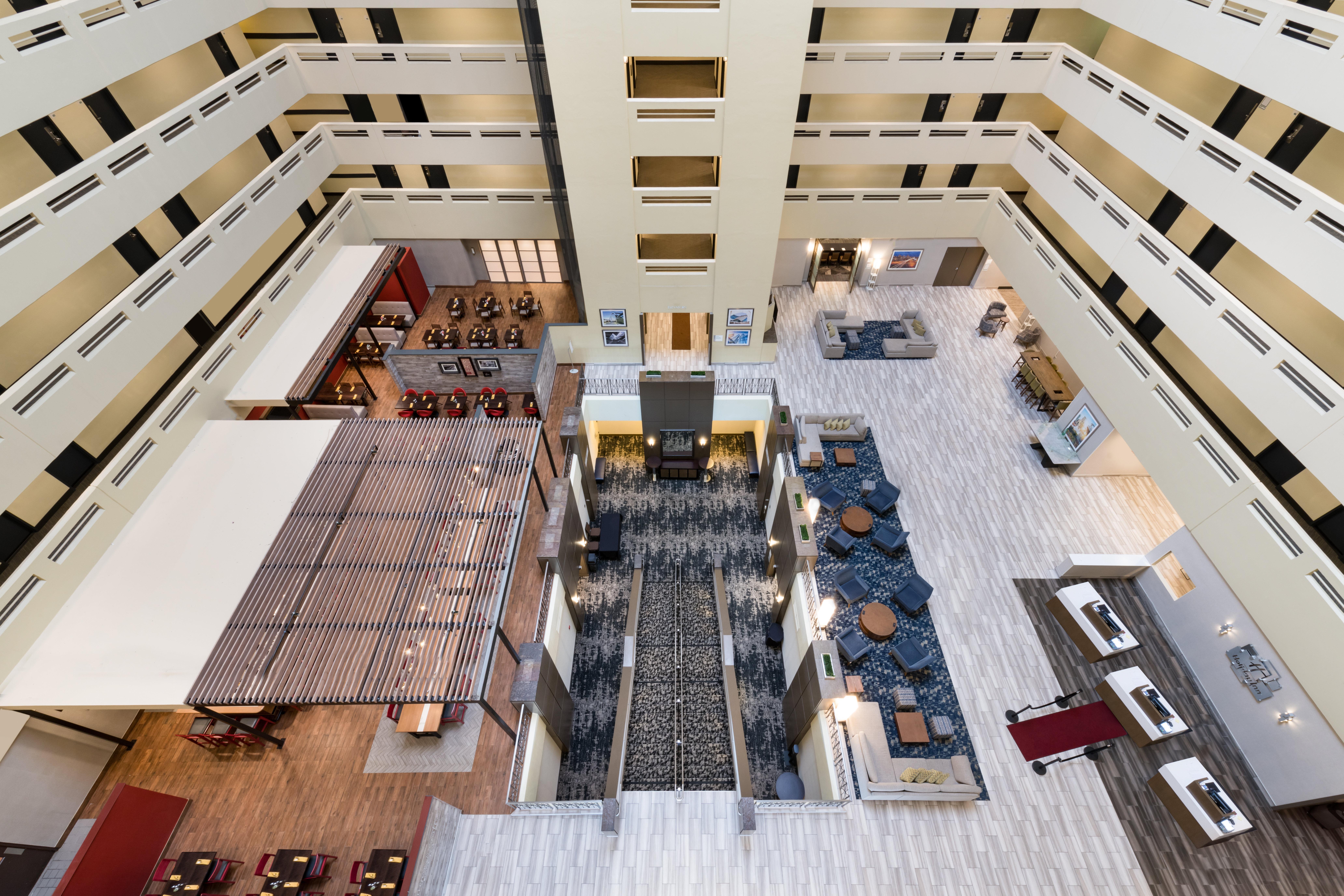 Hotel East By Ihg Denver
