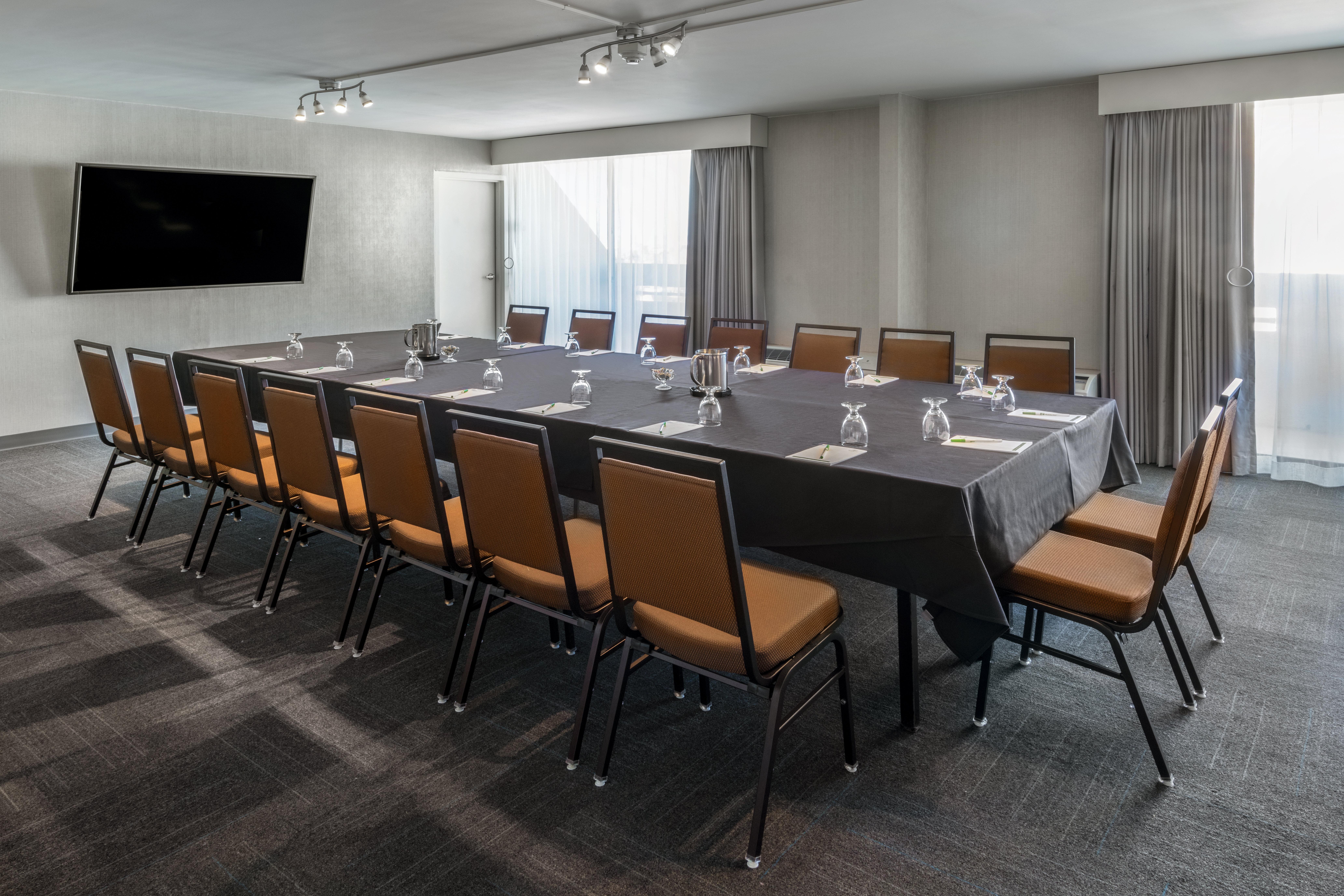 East By Ihg Hotel Denver