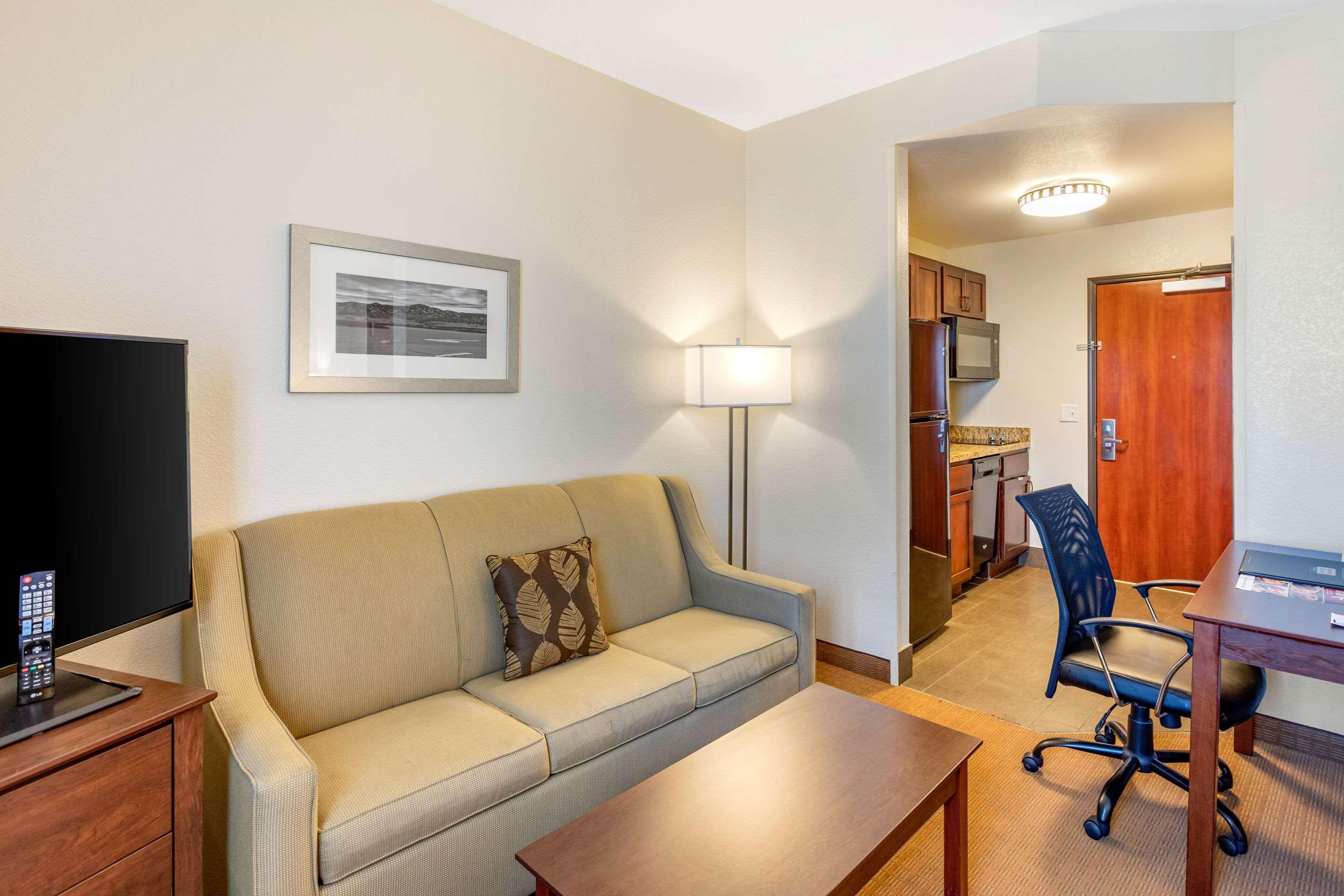 Hotel Mainstay Near Downtown