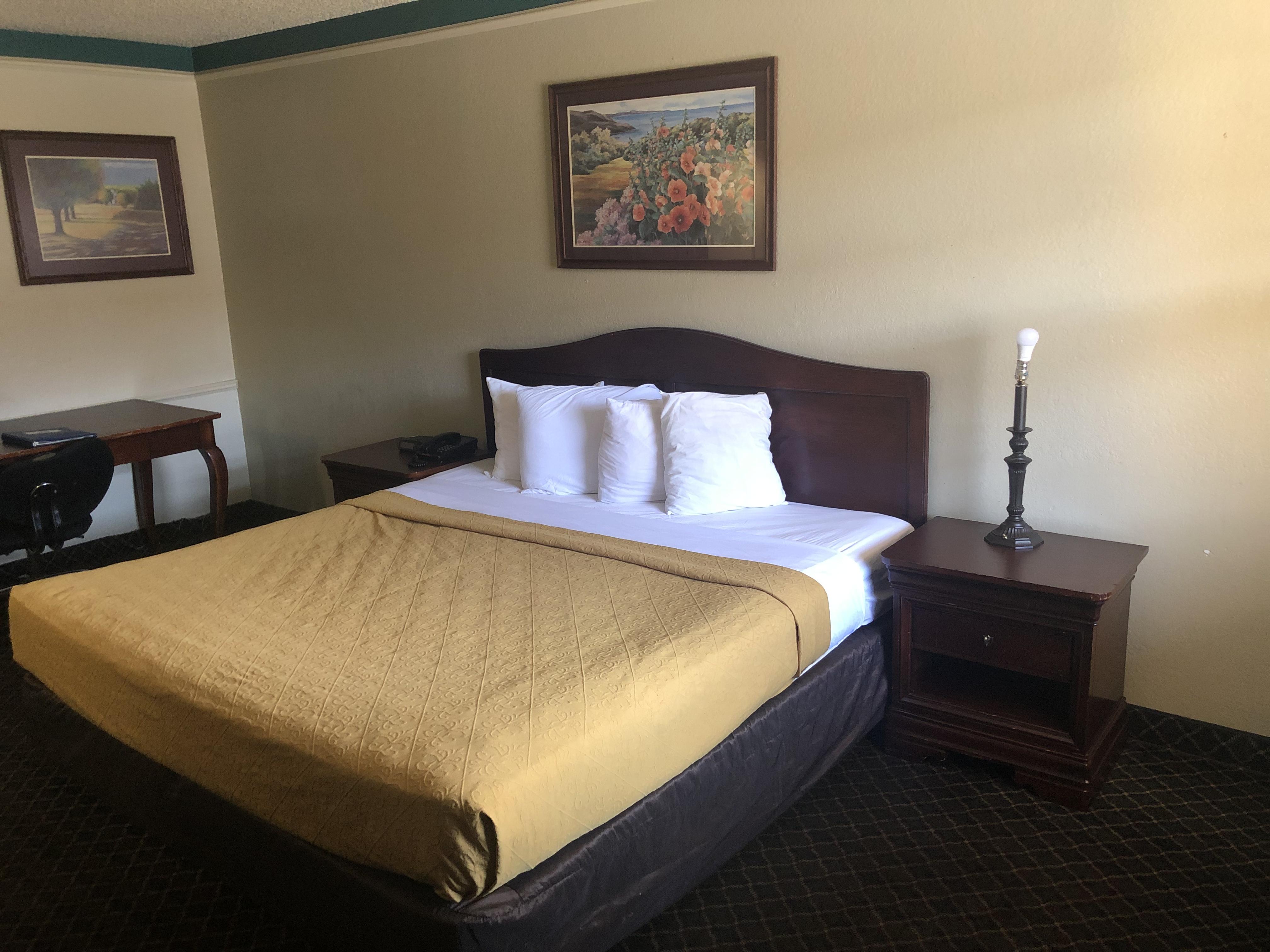Americas Value 2* Denver