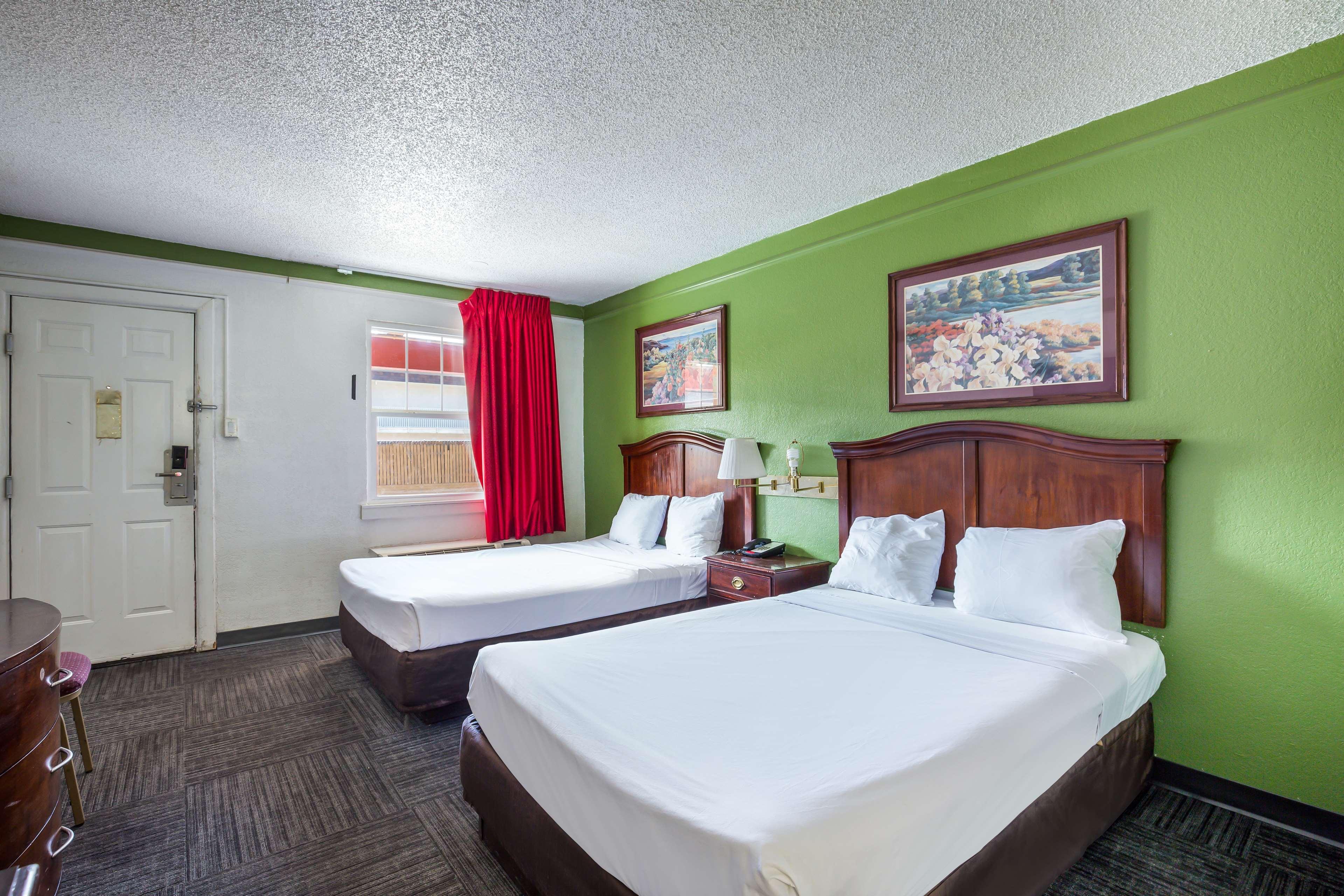 Americas Value Hotel Denver