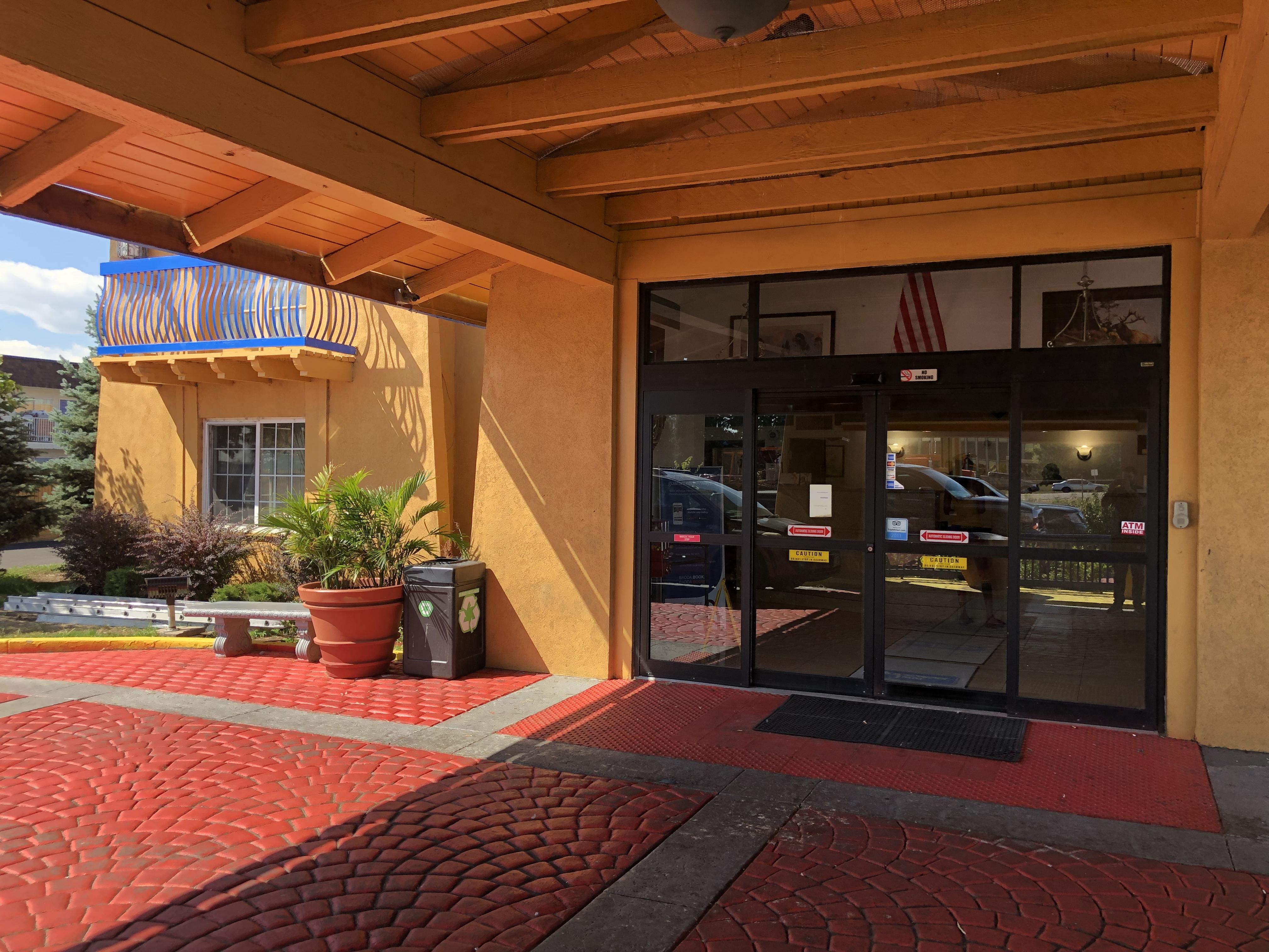 Americas Value Hotel