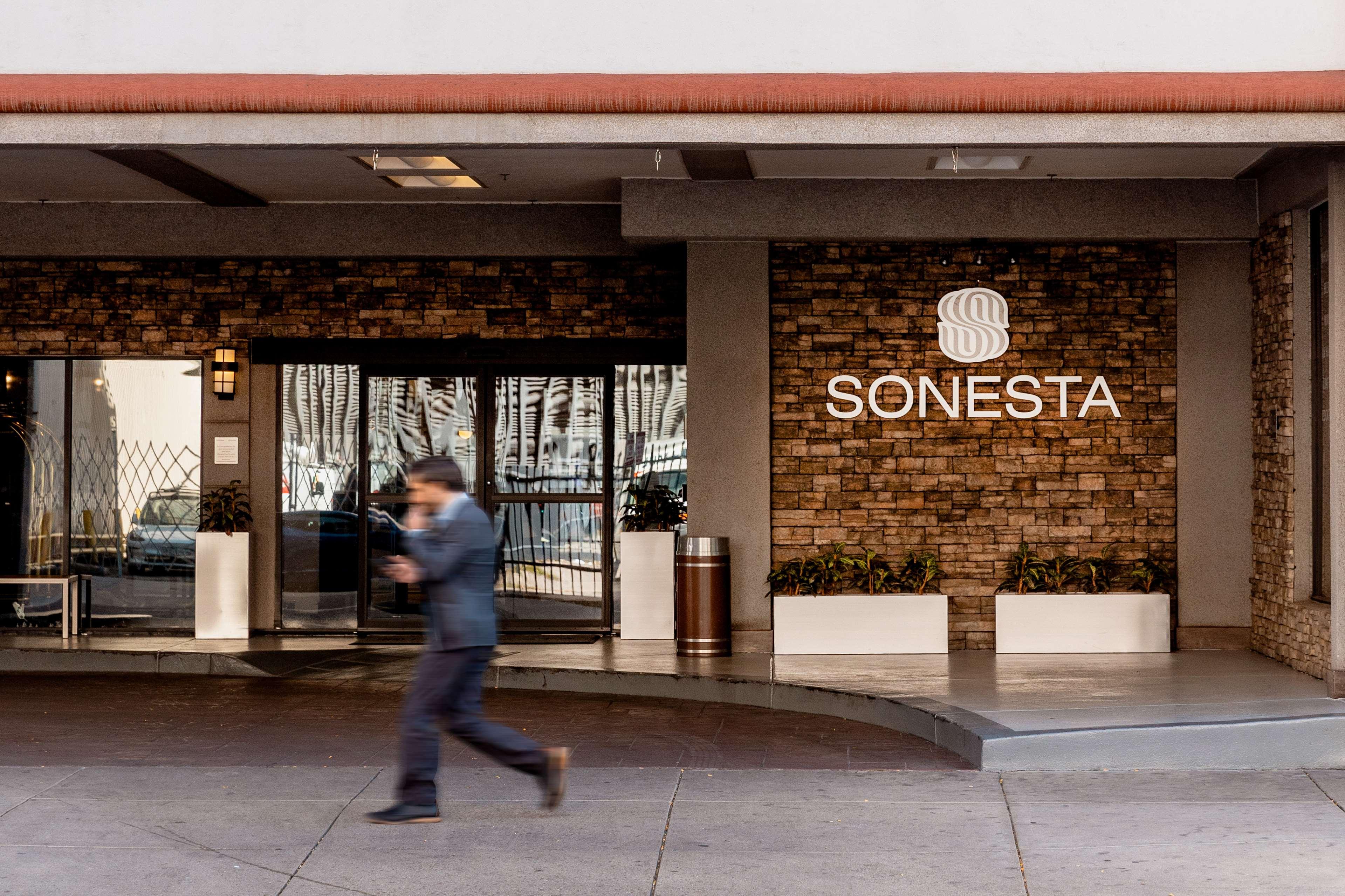 Sonesta Downtown 4*