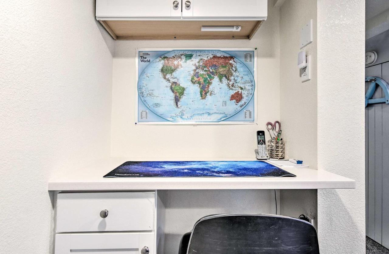 Steps To Park And Restaurants! Apartment