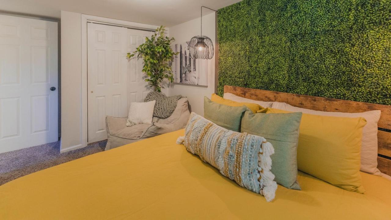 Zen Out In The Comfiest Two Bedroom Zen Den By Sloan's Lake, Holiday home Denver