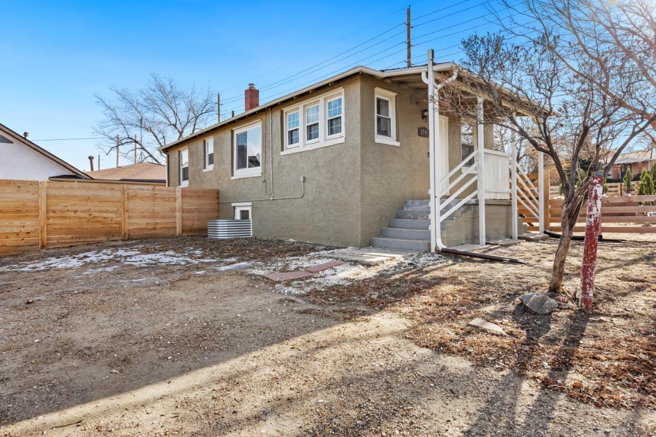 Peaceful W/ 4br, Big Yard And Amazing Art * Denver