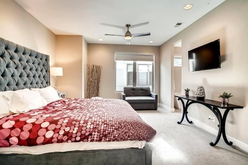 Luxurious, 3 Bdr Home-balcony, Rooftop And Parking