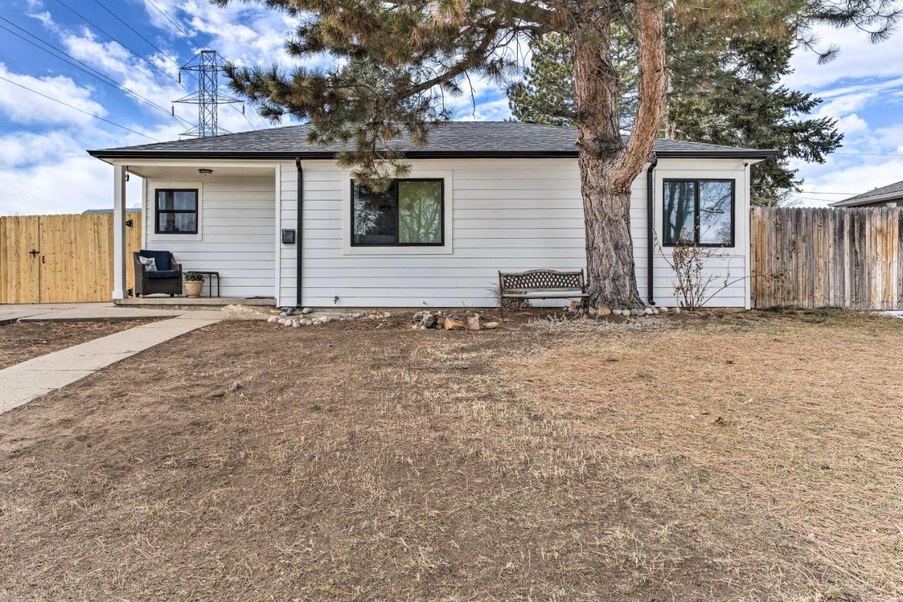 With Fire Pit 3 Mi To Empower Field Holiday home Denver