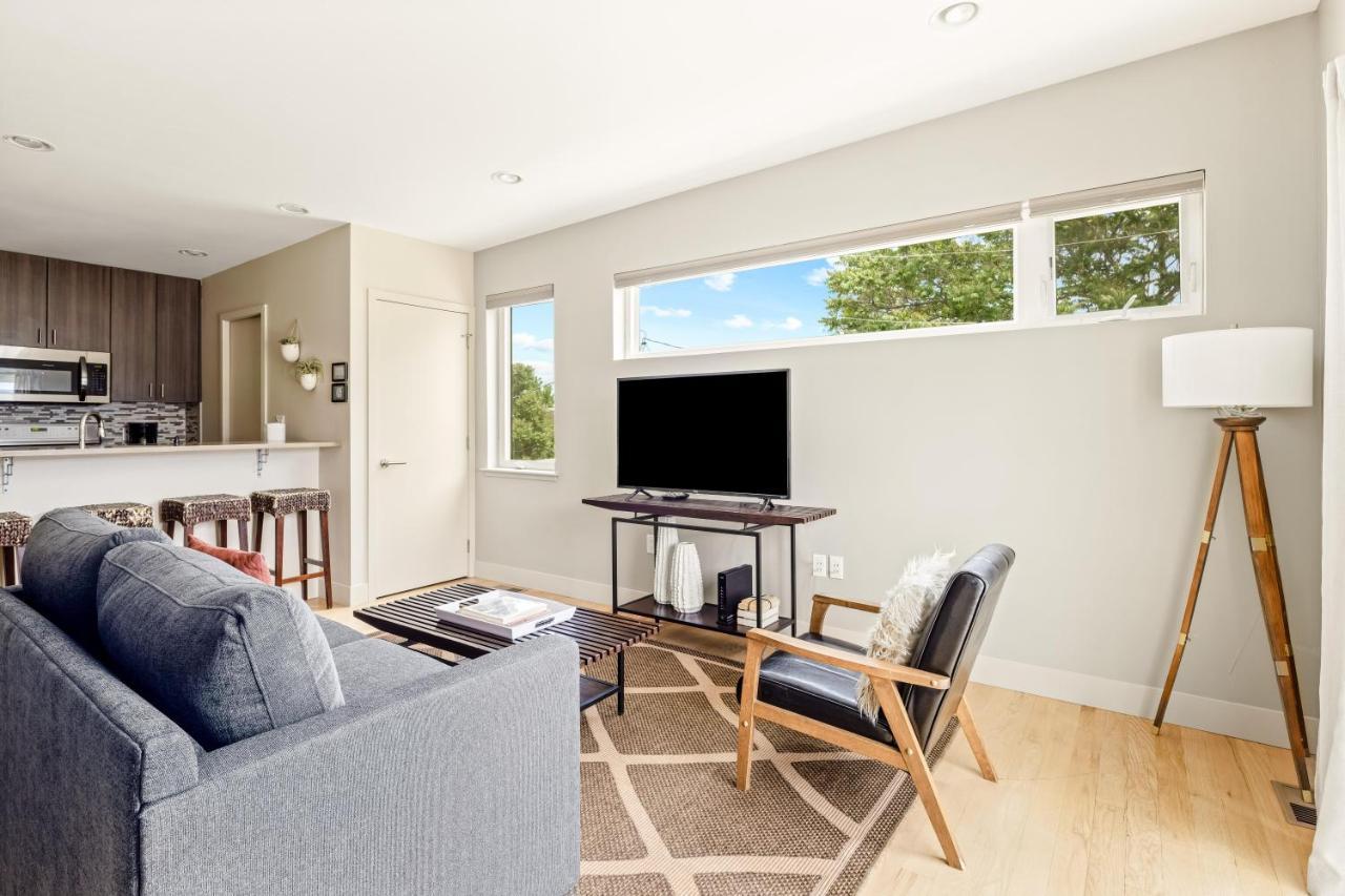 Stunning - Walk Everywhere! Sleeps 6! *