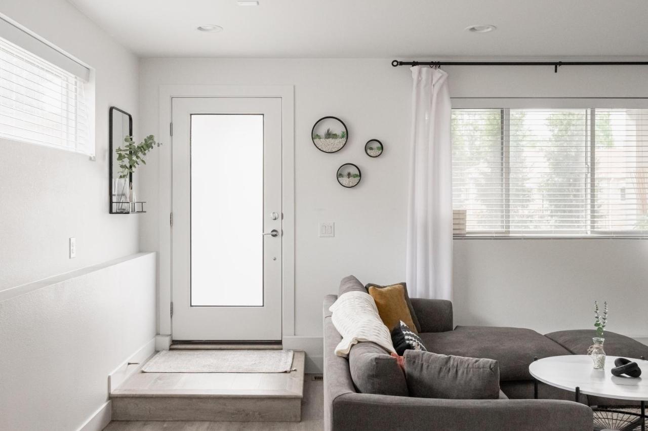 Modern Chic - Spacious Duplex - Highlands Holiday home *
