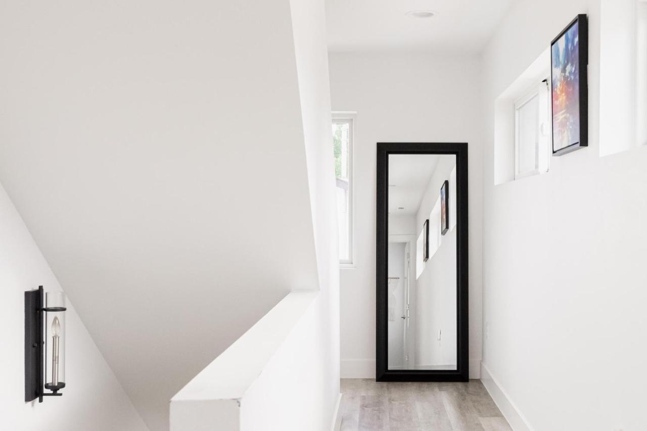 Modern Chic - Spacious Duplex - Highlands