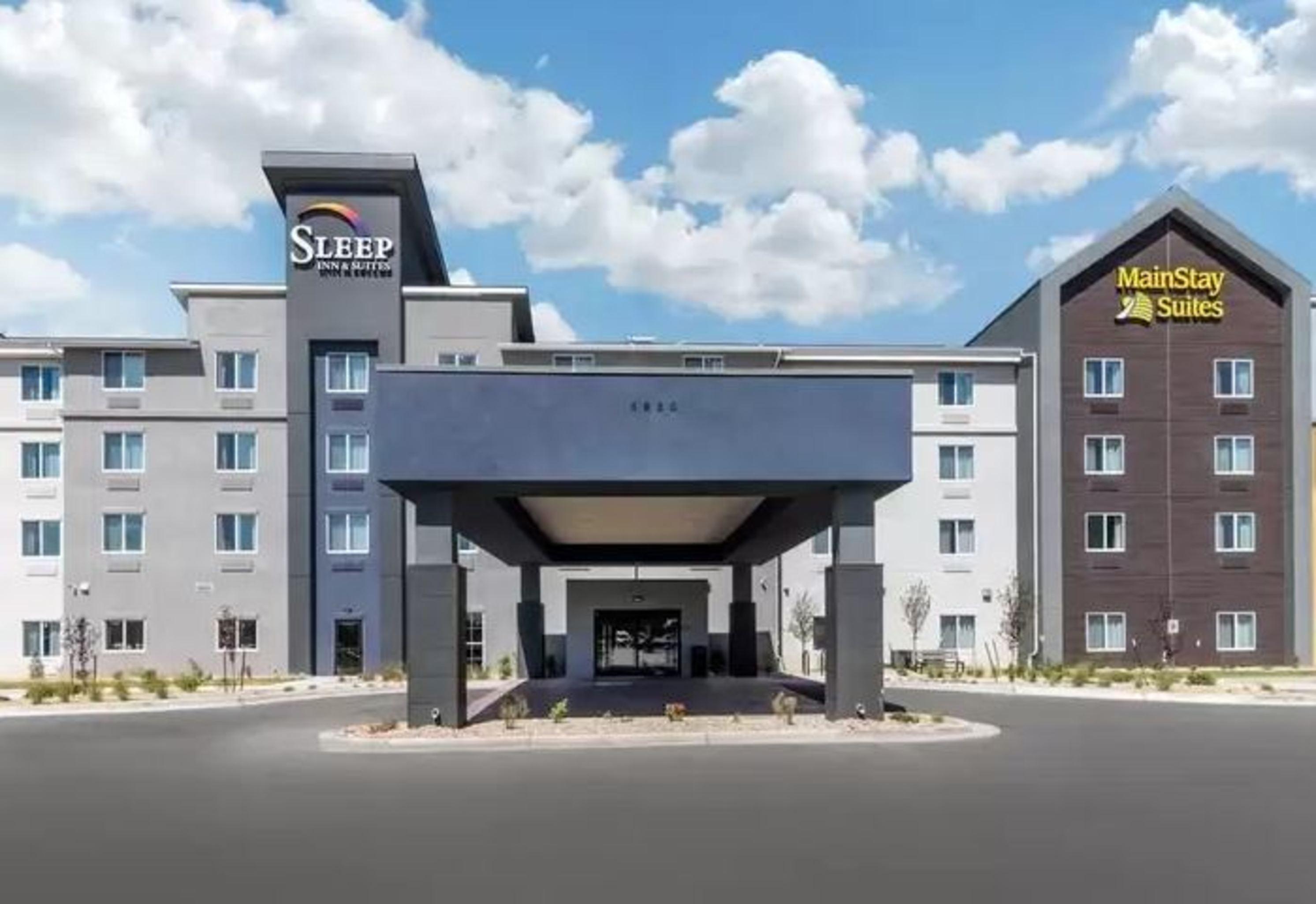 Hotel Sleep & International Airport