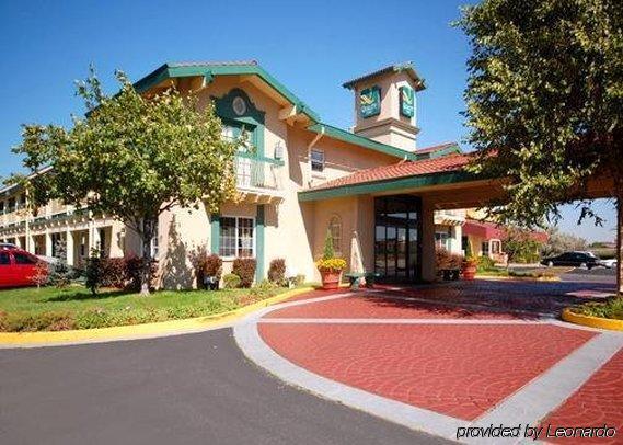 Americas Value Hotel