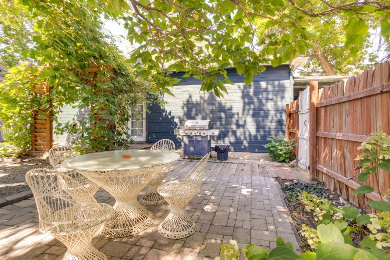 Charming Outdoor Oasis With Grill Holiday home