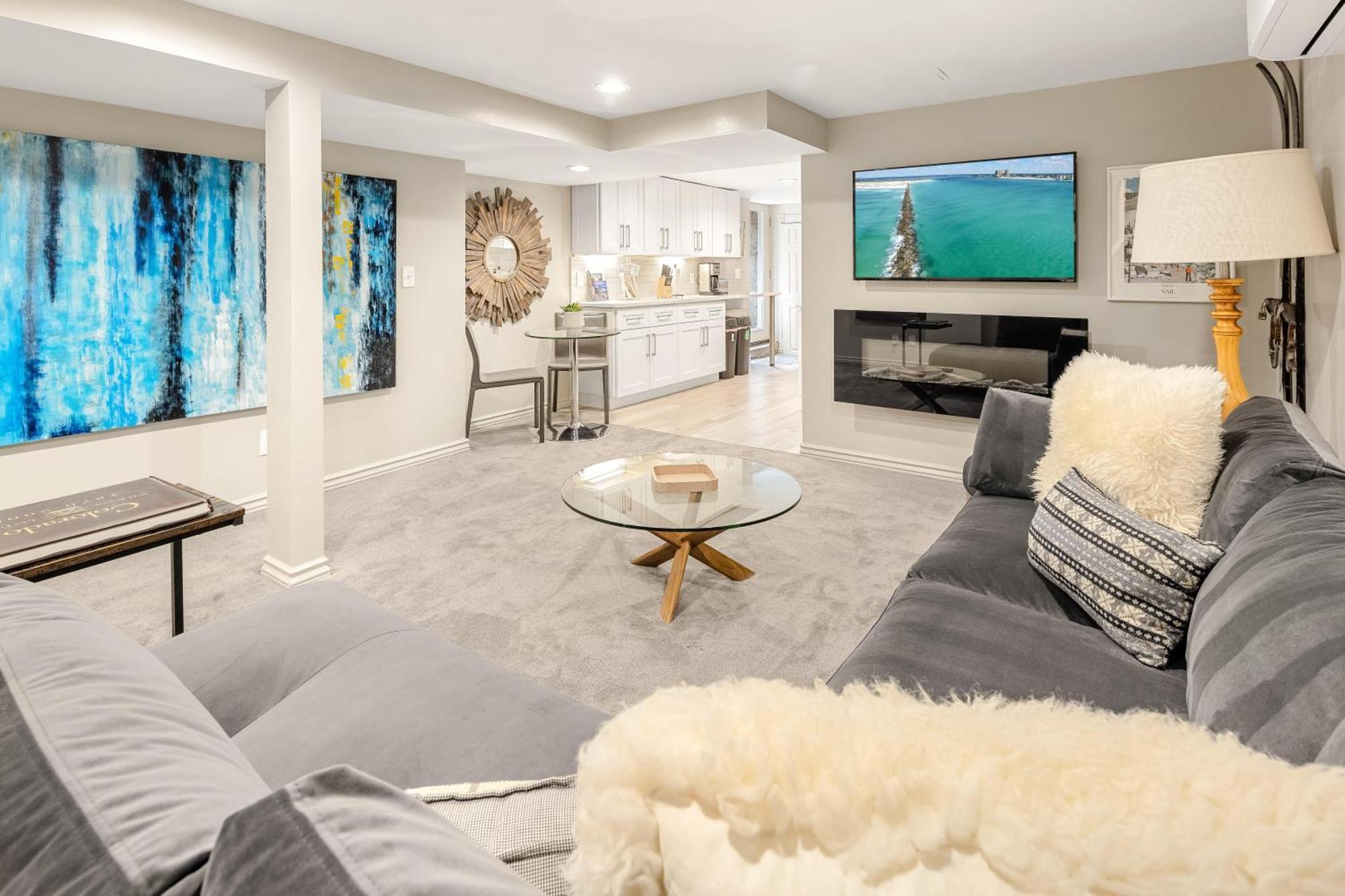 Garden - Decor Upgrades - Capitol Hill Villa *