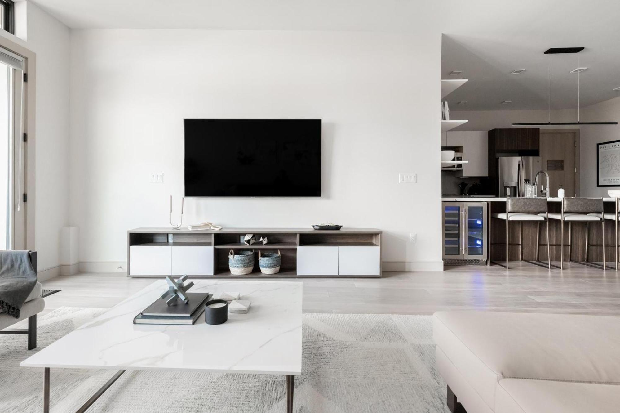 Gameday Oasis - Private Balcony - Jefferson Park - Tesoro *