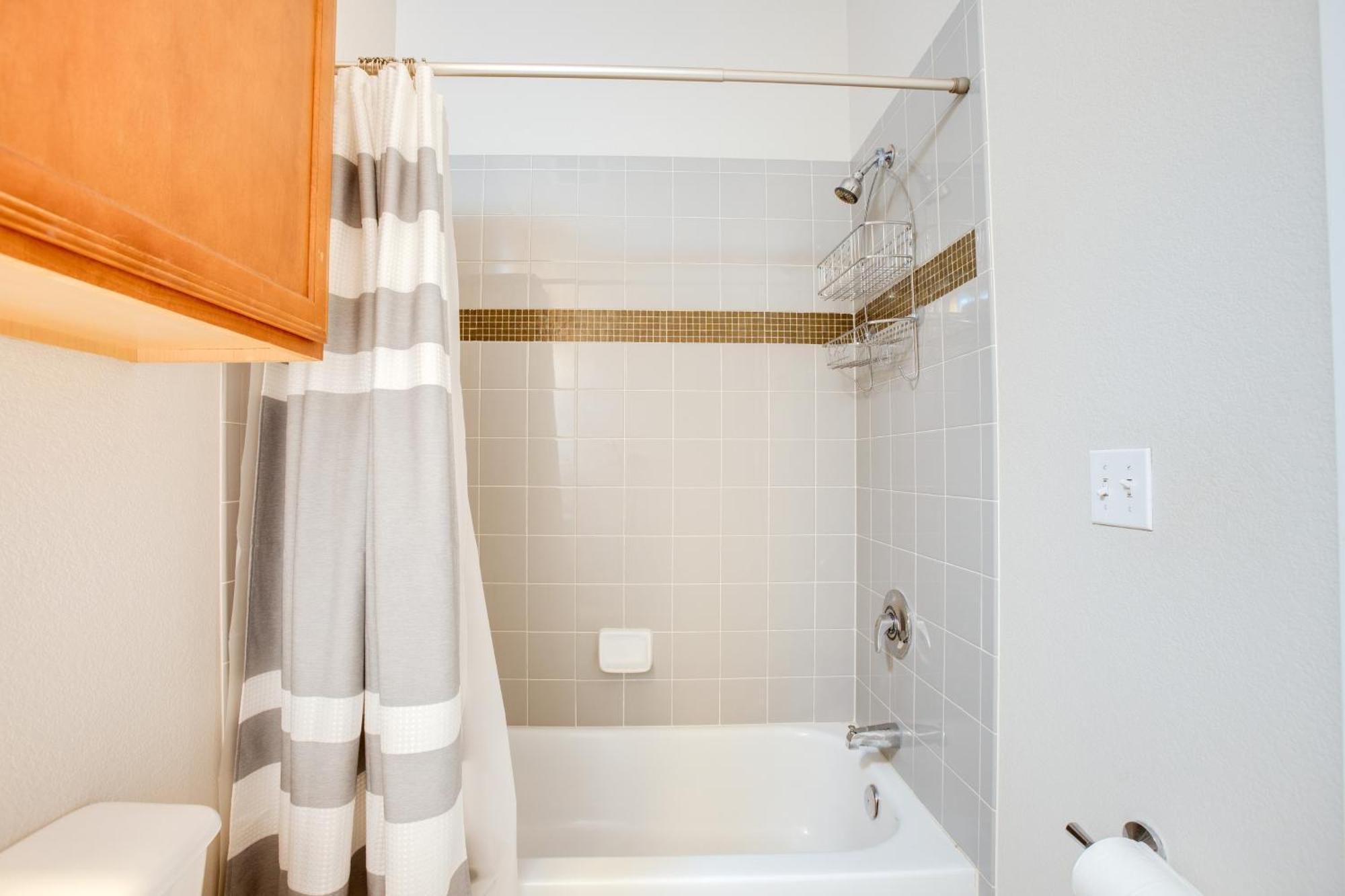 Lohi With Balcony 1 Mi To Downtown Denver! Apartment *