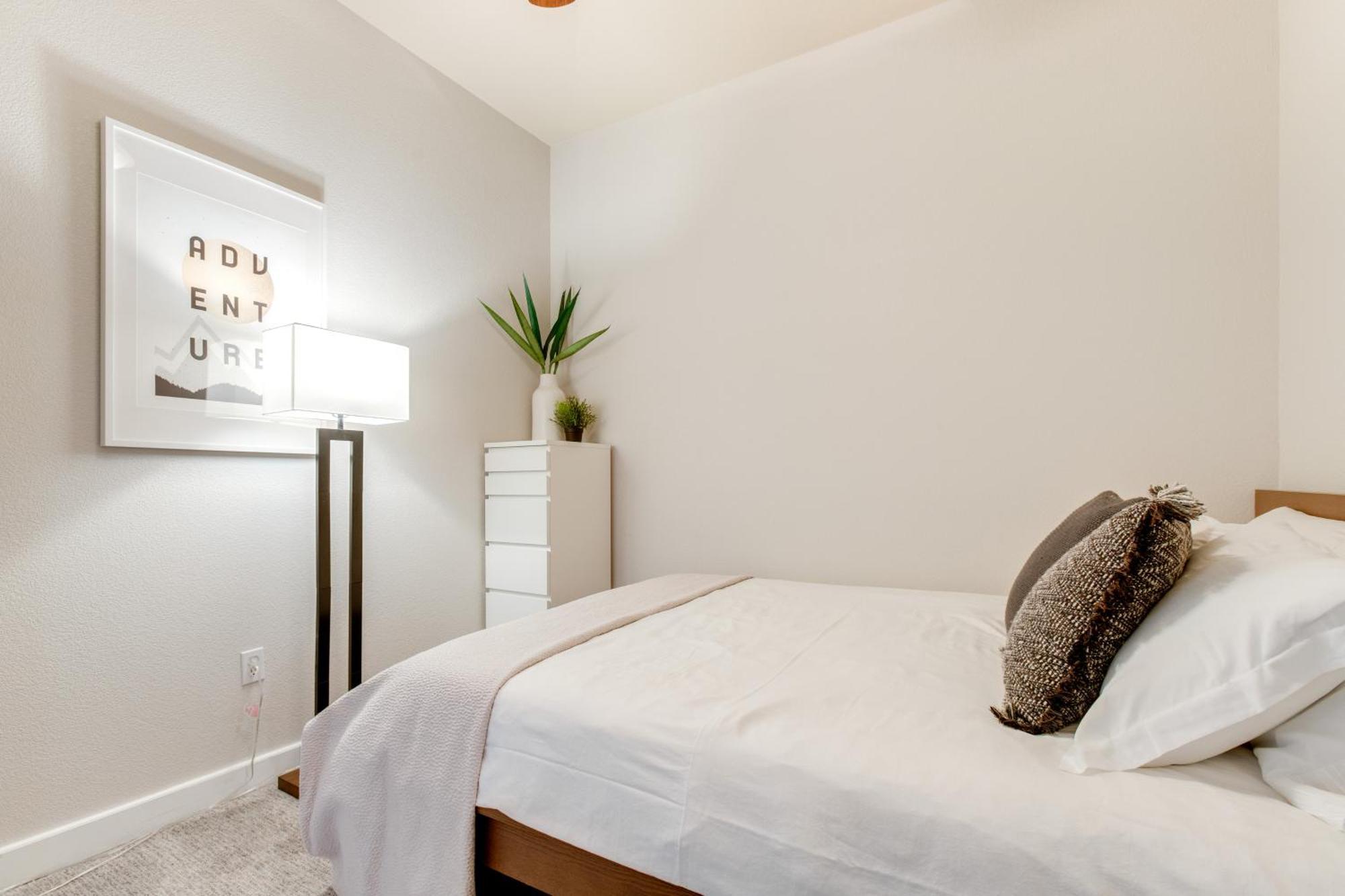 Apartment Lohi With Balcony 1 Mi To Downtown Denver!