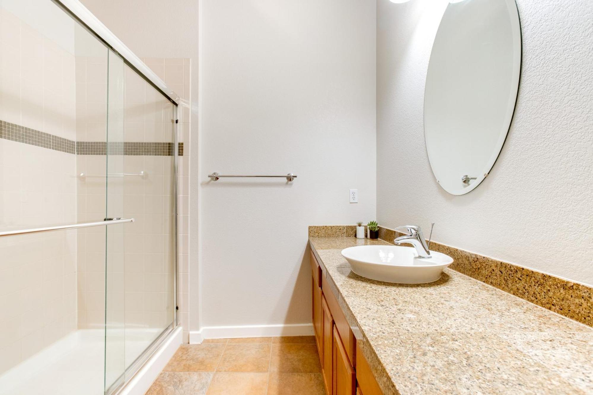 Lohi With Balcony 1 Mi To Downtown Denver! Apartment *