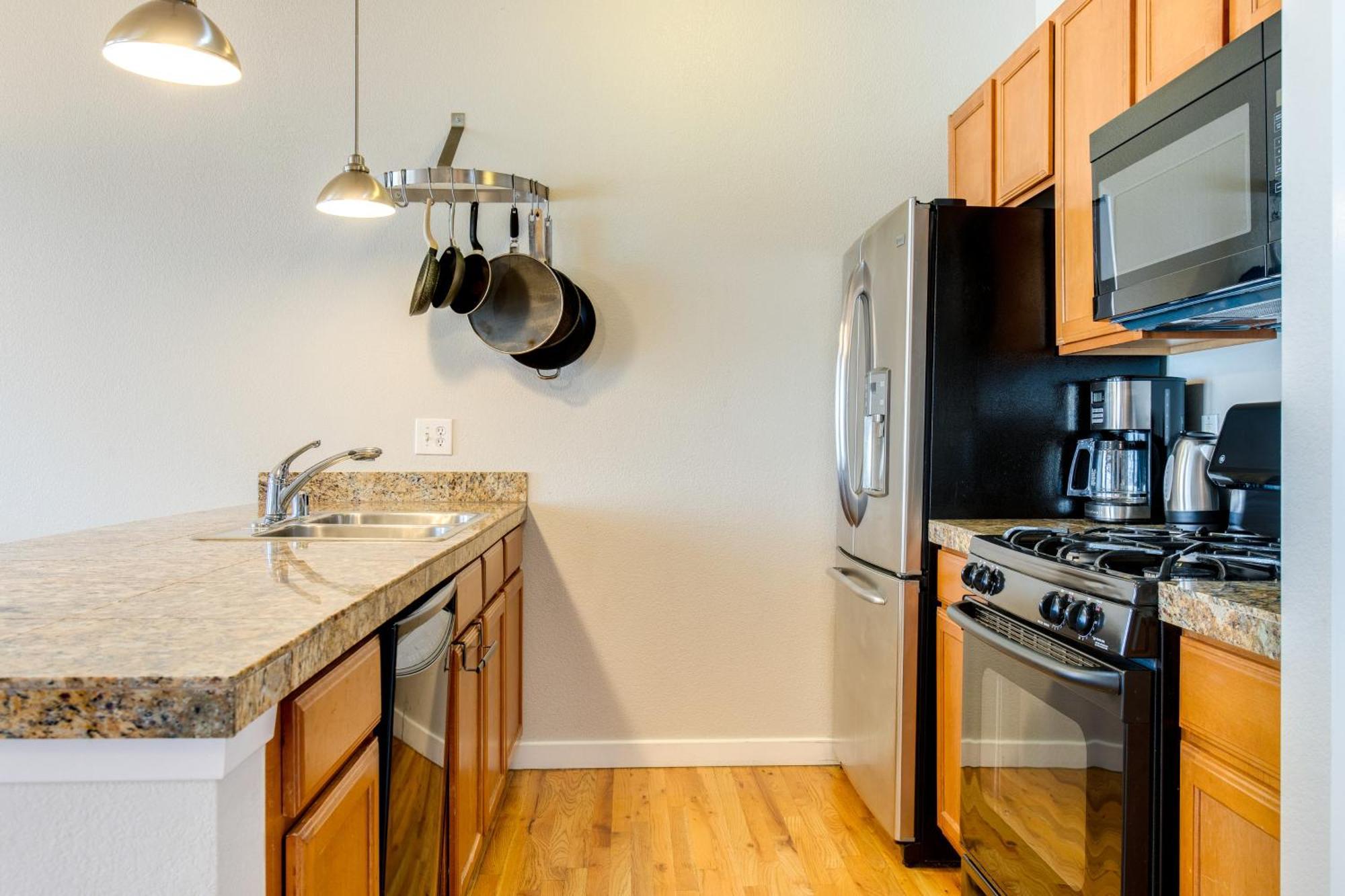 Lohi With Balcony 1 Mi To Downtown Denver! Apartment Denver