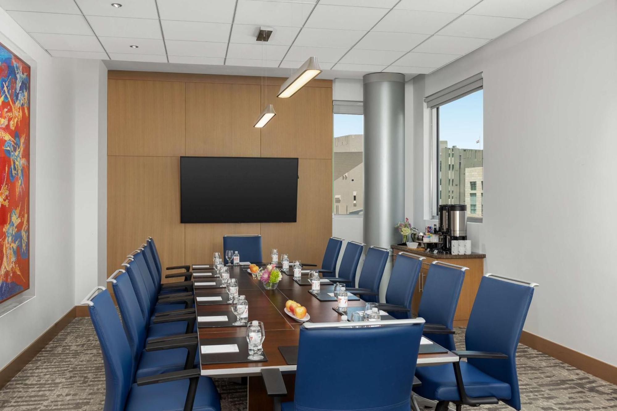 The Art Denver, Curio Collection By Hilton Hotel