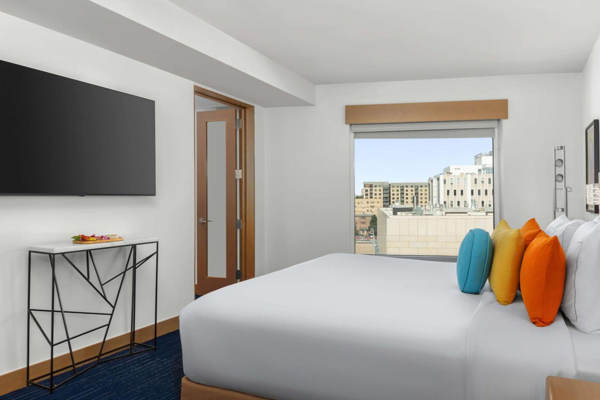 The Art Denver, Curio Collection By Hilton Hotel 4*