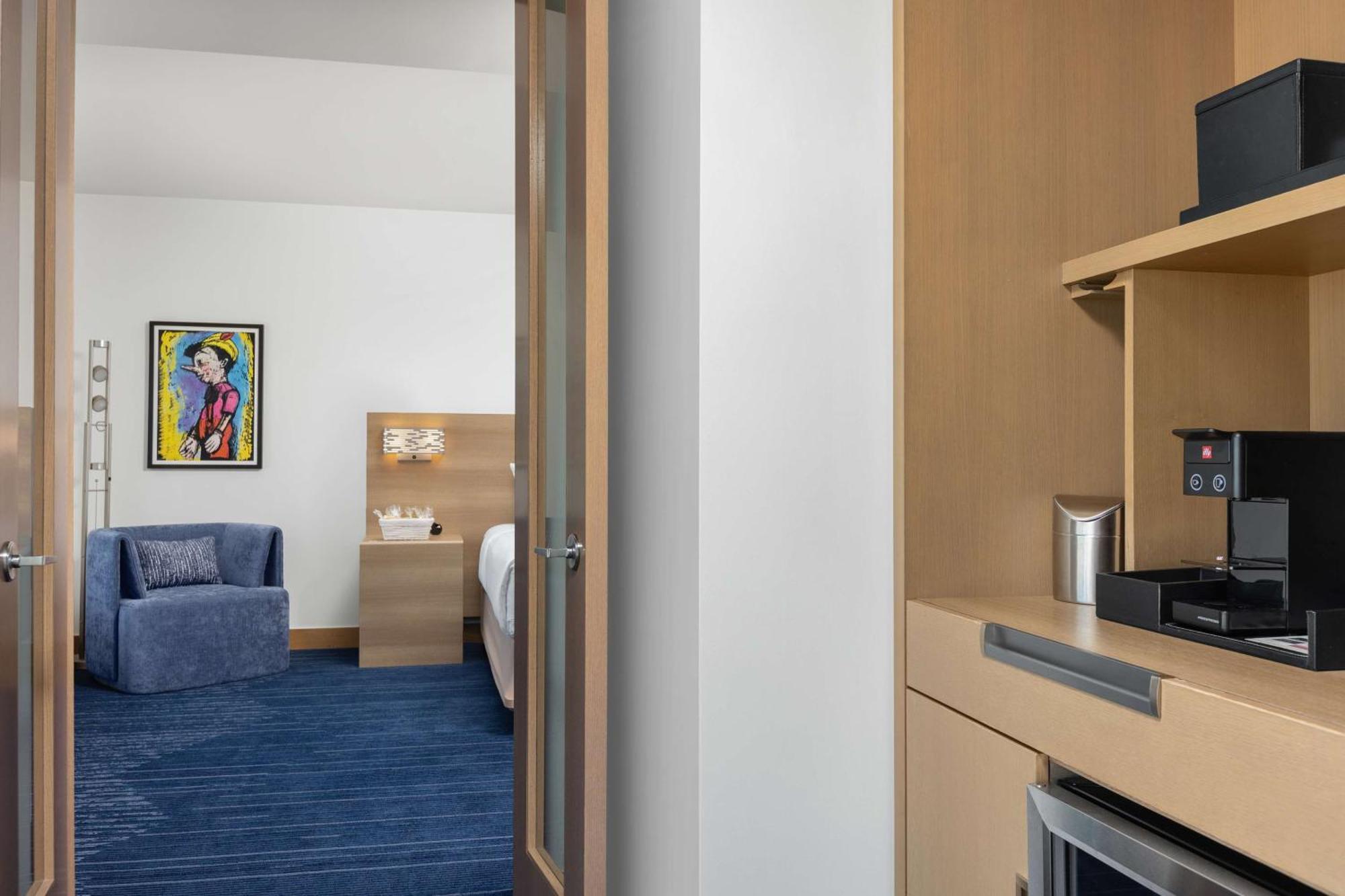 Hotel The Art Denver, Curio Collection By Hilton Denver