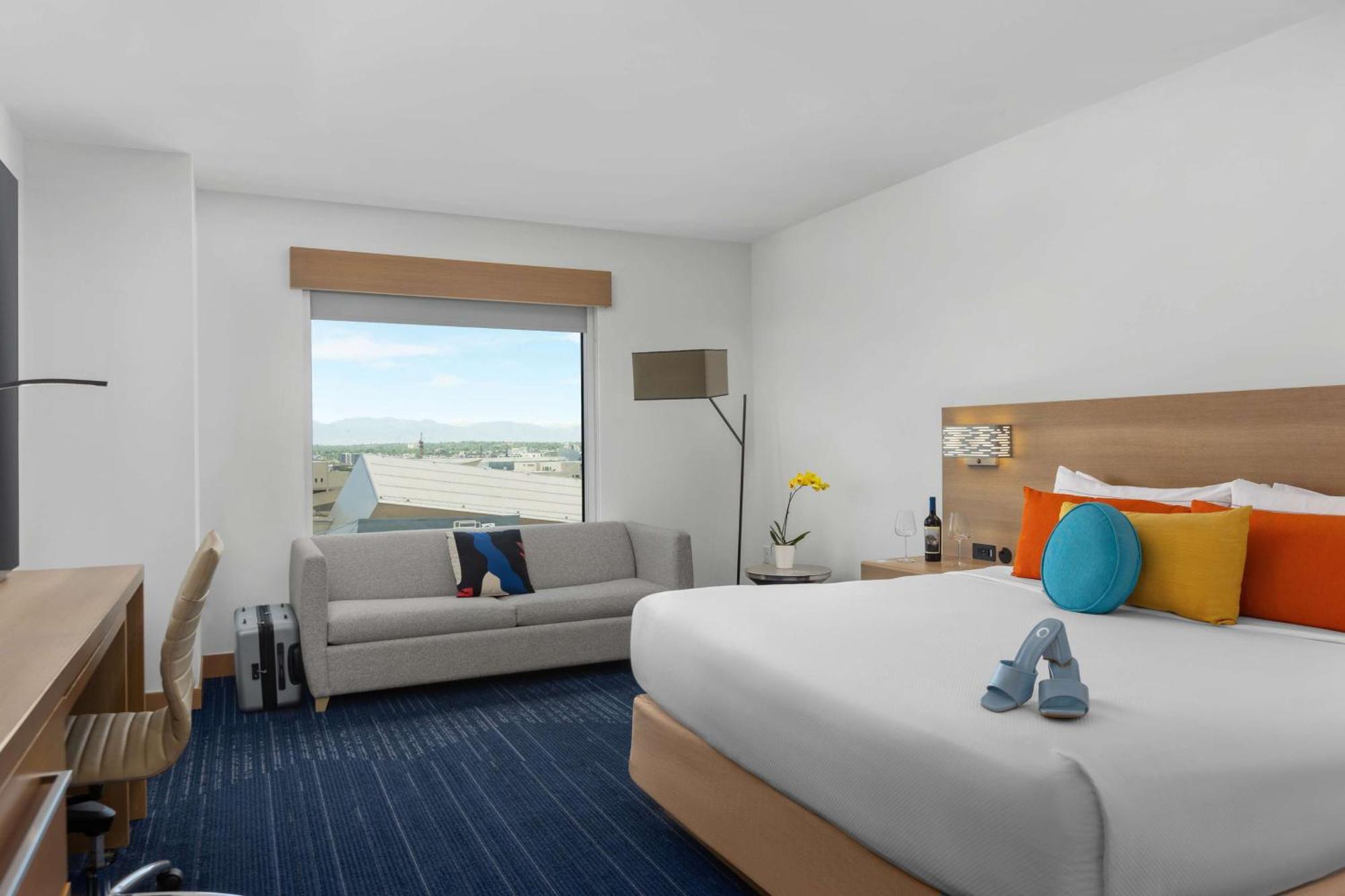 The Art Denver, Curio Collection By Hilton Hotel