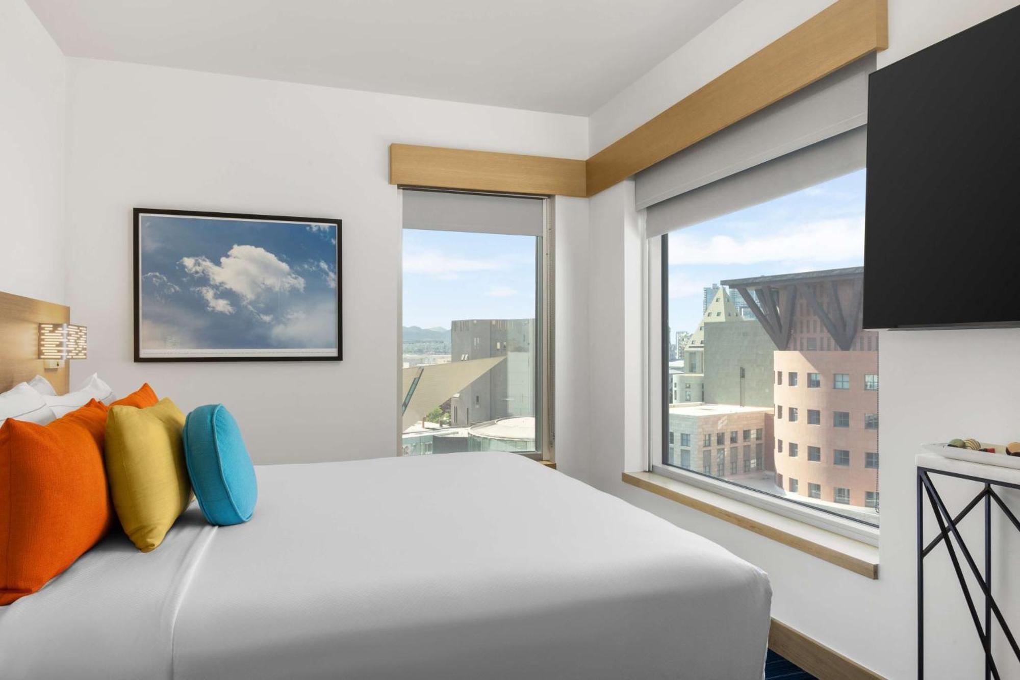 The Art Denver, Curio Collection By Hilton Hotel Denver
