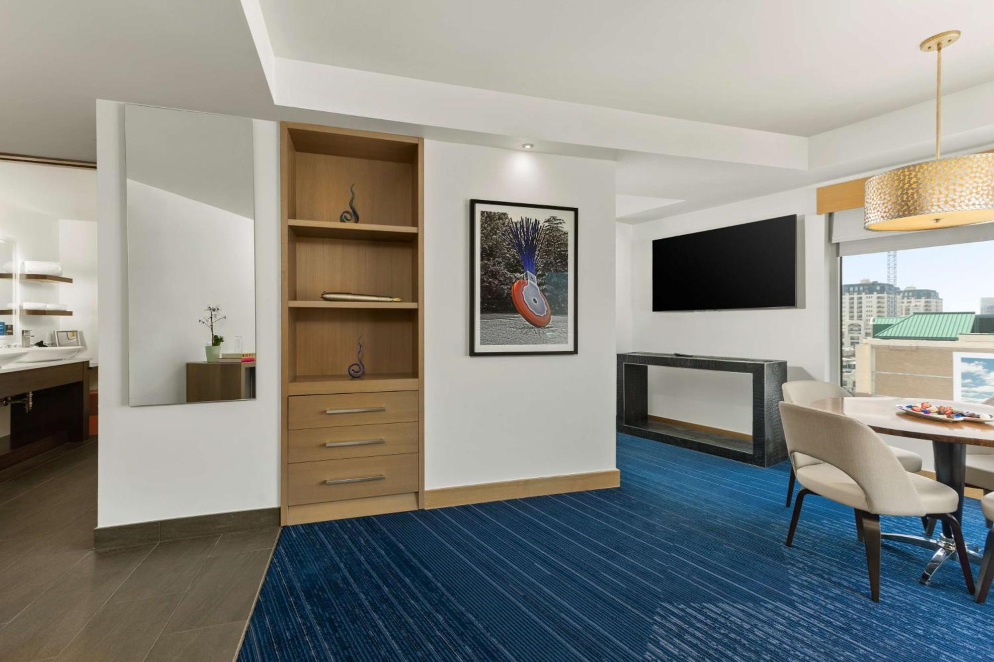 Hotel The Art Denver, Curio Collection By Hilton Denver
