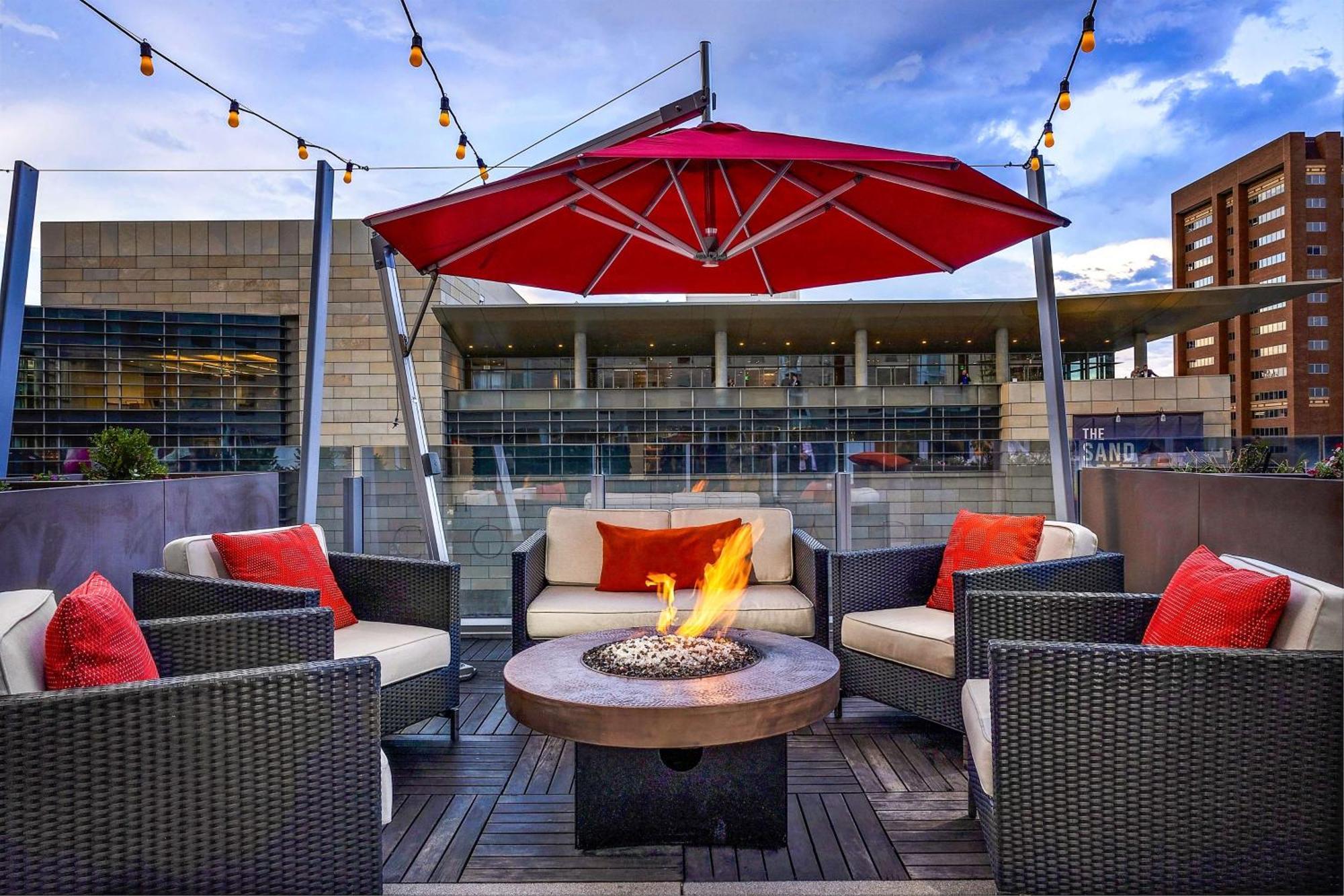 The Art Denver, Curio Collection By Hilton 4* Denver