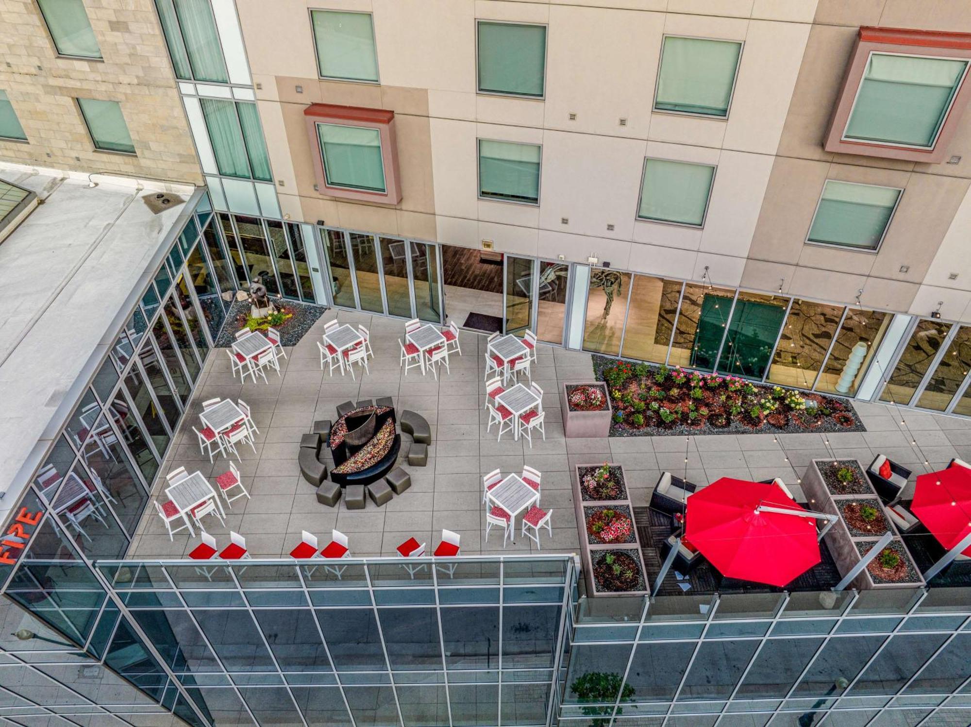 Hotel The Art Denver, Curio Collection By Hilton