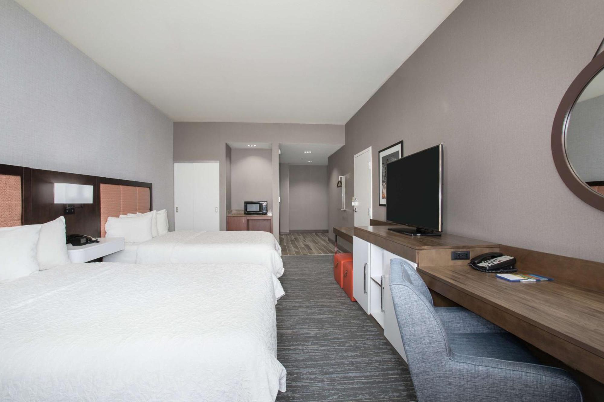 Hampton & Denver-downtown Hotel 3*