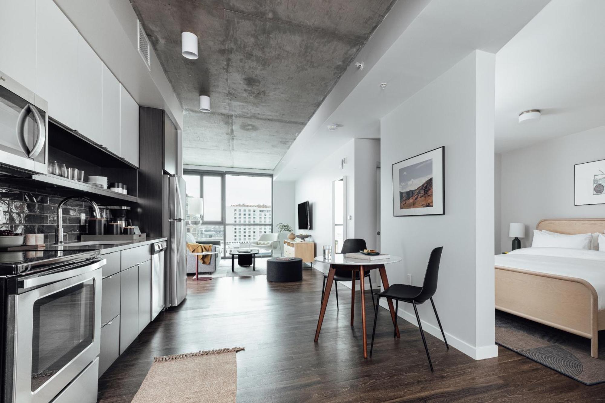 Mint House - Downtown Union Station 4*